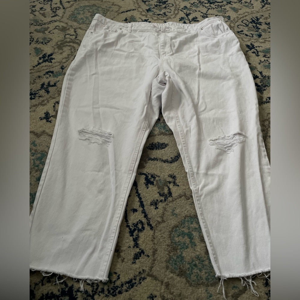 Vanilla Star Size 24W Plus Size Mom Jeans White Ripped Distressed
